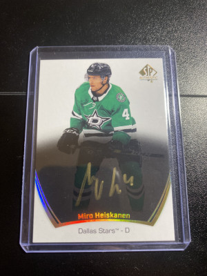Miro Heiskanen 21-22 SP Authentic Black Auto SP front