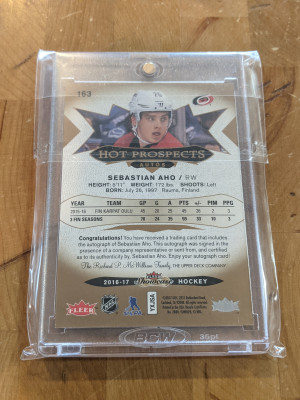 16-17 Fleer Showcase Hot Prospects Sebastian Aho Auto 061/499 back